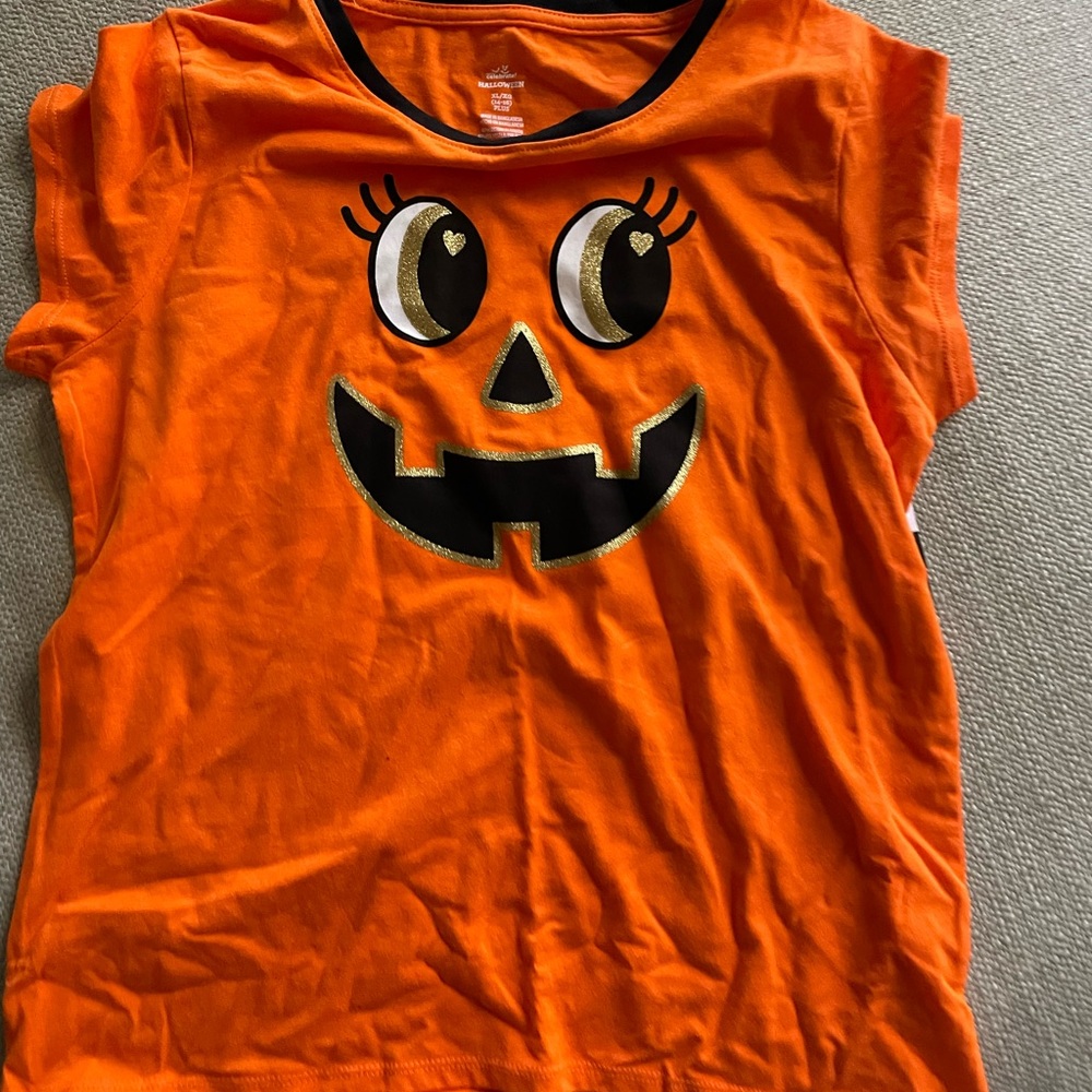Girls XXL Halloween T shirt
